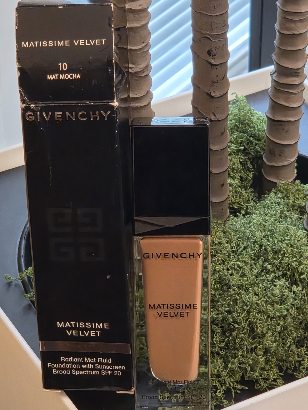 Givenchy Matissime Velvet Foundation SPF 20 Shade 10 Mat Mocha 30mL New